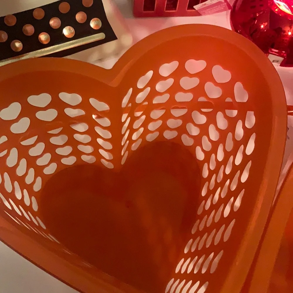 Target Bullseye Valentine’s heart Shape plastic basket in color Red.